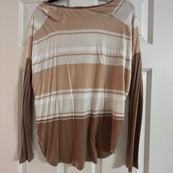 Wilfred lose T in size M. - Picture 2 of 4